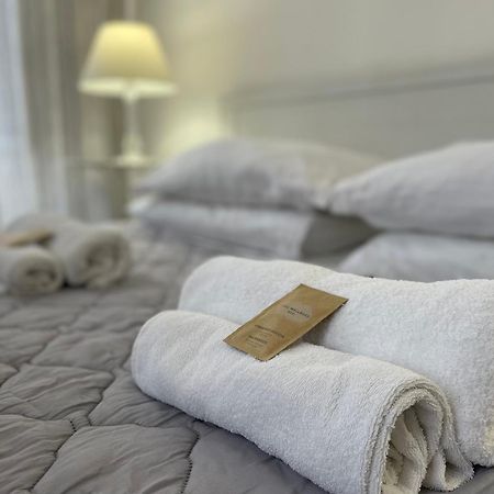 Bb Essenze Bed & Breakfast Palermo Exterior foto