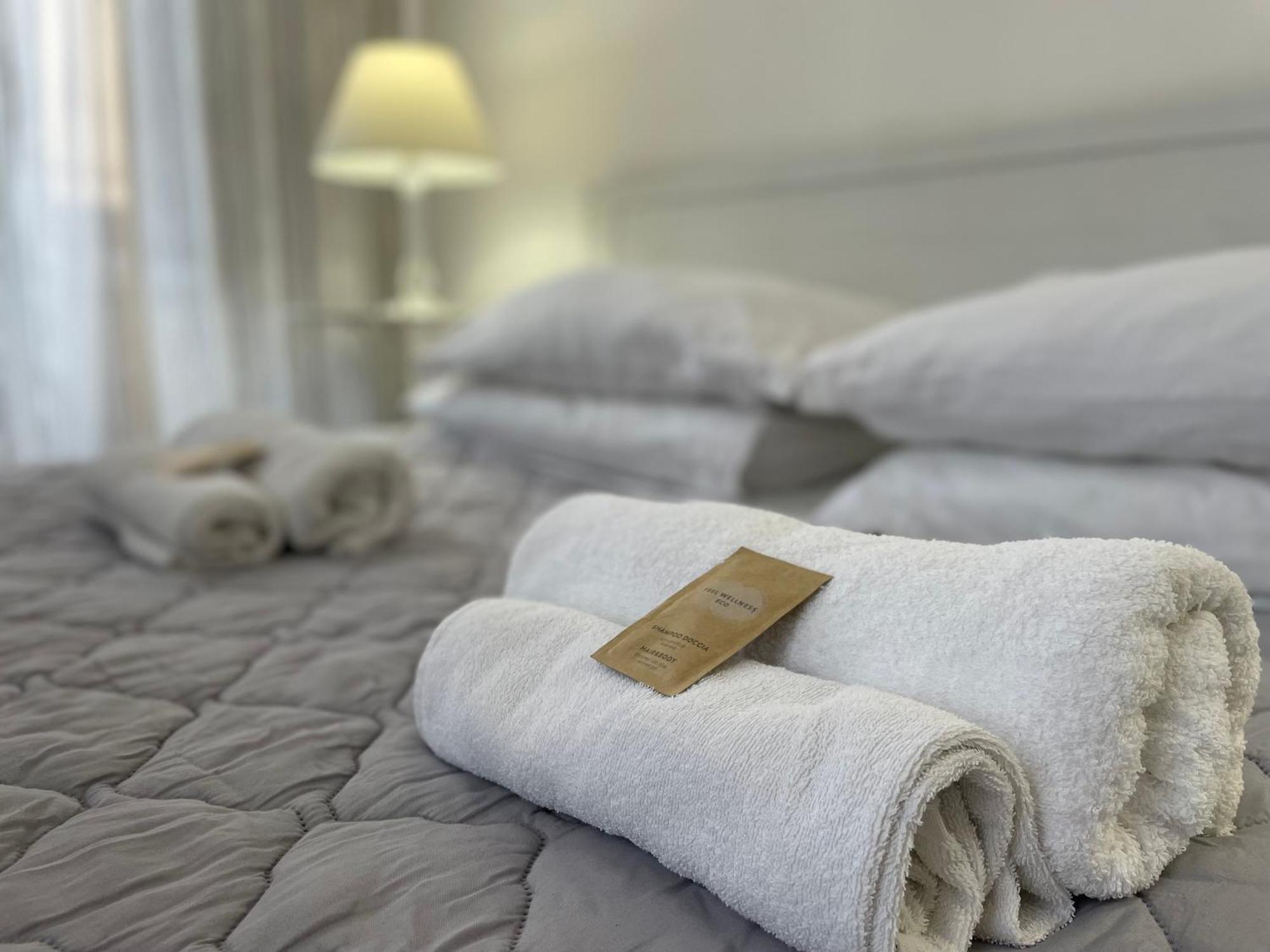 Bb Essenze Bed & Breakfast Palermo Exterior foto