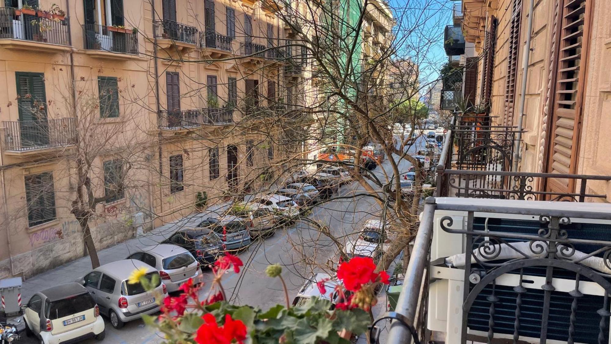 Bb Essenze Bed & Breakfast Palermo Exterior foto