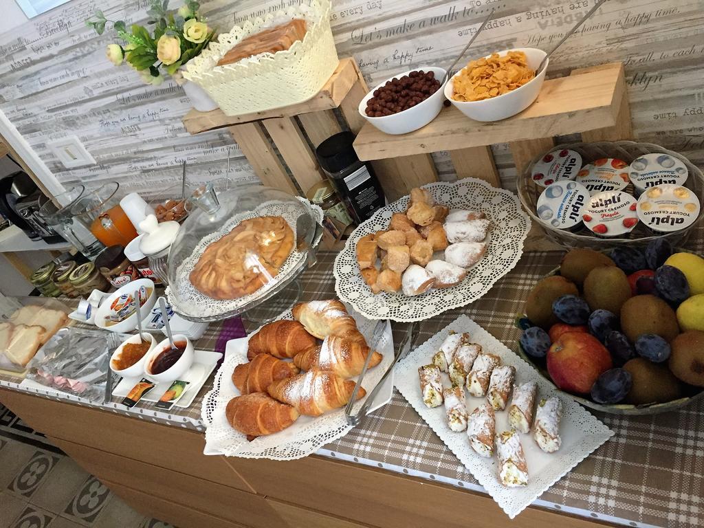 Bb Essenze Bed & Breakfast Palermo Exterior foto