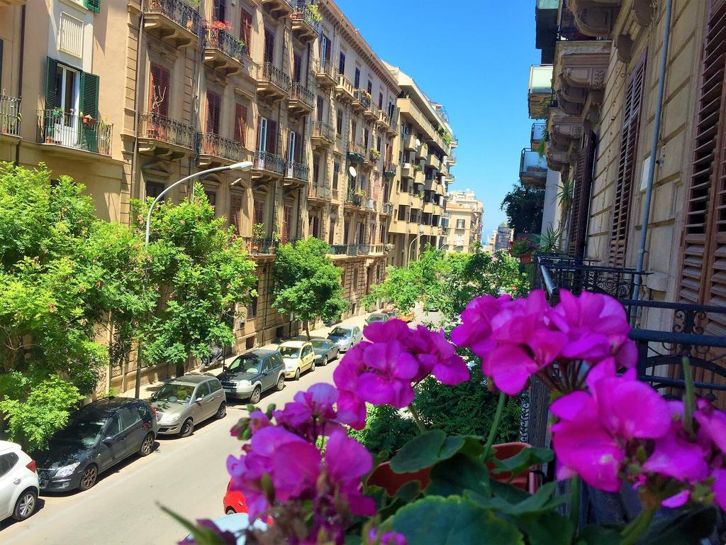 Bb Essenze Bed & Breakfast Palermo Exterior foto
